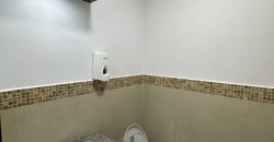 Rento Local/oficina, Sin Amoblar, Parqueaderos. Sector La Carolina