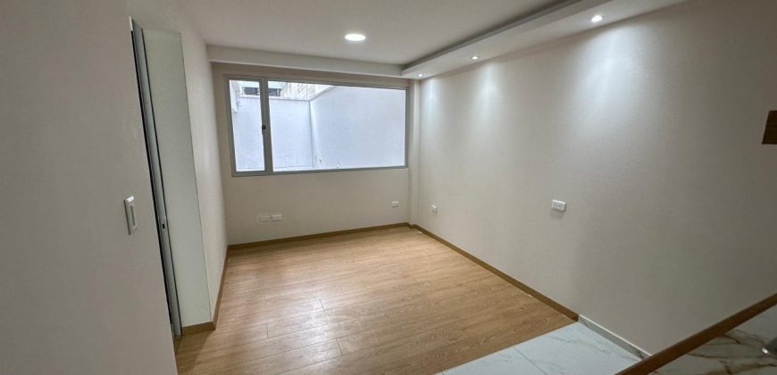 Rento Local/oficina, Sin Amoblar, Parqueaderos. Sector La Carolina