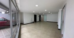 Rento Local/oficina, Sin Amoblar, Parqueaderos. Sector La Carolina