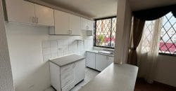 Rento Departamento, Dos Dormitorios, Sin Amoblar, Parqueadero. Sector Granados