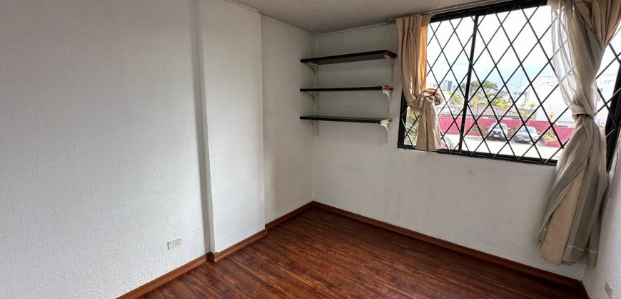 Rento Departamento, Dos Dormitorios, Sin Amoblar, Parqueadero. Sector Granados