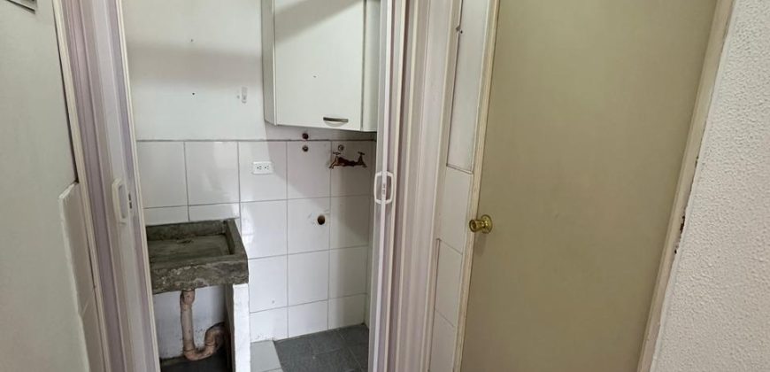 Rento Departamento, Dos Dormitorios, Sin Amoblar, Parqueadero. Sector Granados