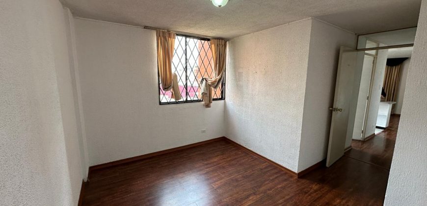 Rento Departamento, Dos Dormitorios, Sin Amoblar, Parqueadero. Sector Granados