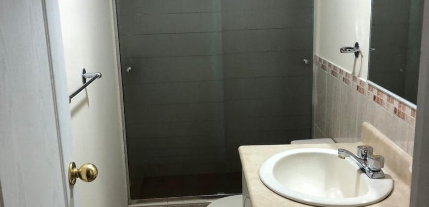 Rento Departamento, Dos Dormitorios, Sin Amoblar. Sector Gaspar de Villarroel