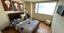 Vendo Departamento, Amoblado, Dos Dormitorios, Parqueadero. Sector Quicentro