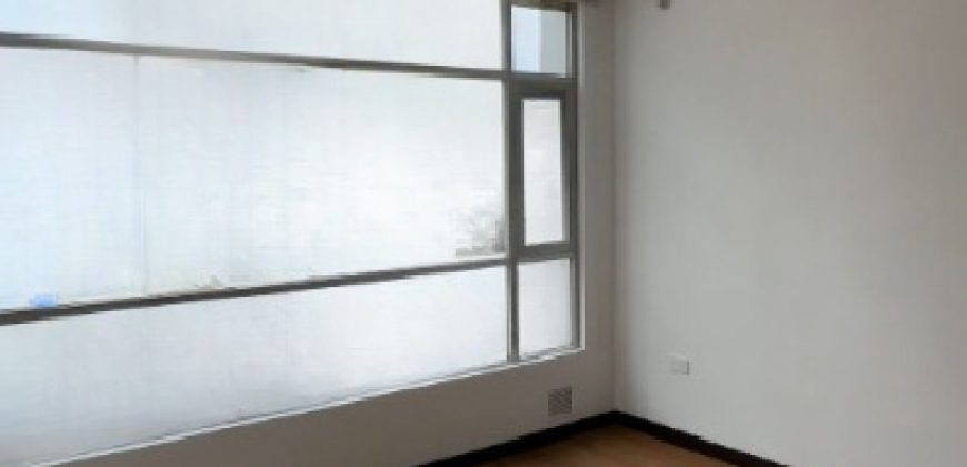Vendo Suite, Un Dormitorio, Sin Amoblar, Parqueadero, Bodega. Sector La Carolina
