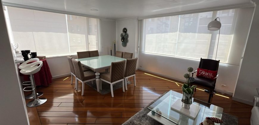 Vendo Suite, Sin Amoblar, Parqueadero. Sector La Carolina