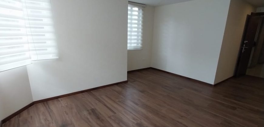 Vendo, Moderna, Suite, Sin Amoblar, Parqueadero, Bodega. Sector El Batán