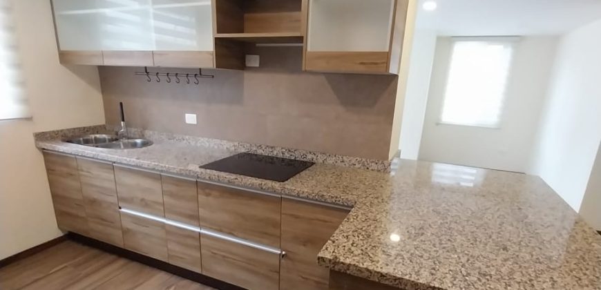 Vendo, Moderna, Suite, Sin Amoblar, Parqueadero, Bodega. Sector El Batán