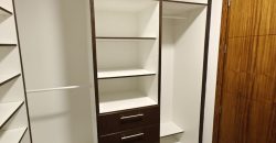 Vendo Departamento, Cuatro Dormitorios, Family room. Sector González Suárez