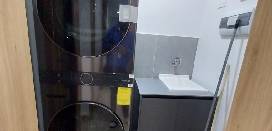 Rento Departamento, Amoblado, Tres Dormitorios, A Estrenar, Terraza. Sector La Carolina