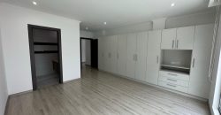 Rento Departamento, Tres Dormitorios, 4 baños, Terraza. Sector El Batán