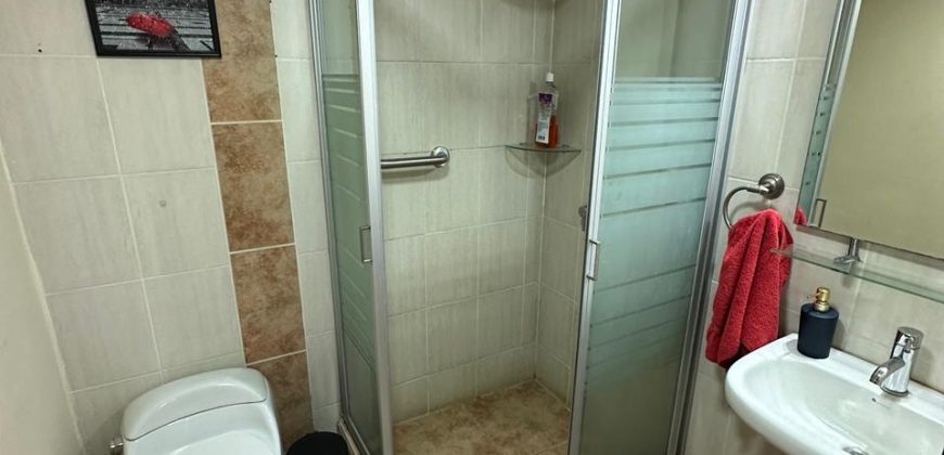 Vendo Departamento, Amoblado, Dos Dormitorios, Parqueadero. Sector Quicentro