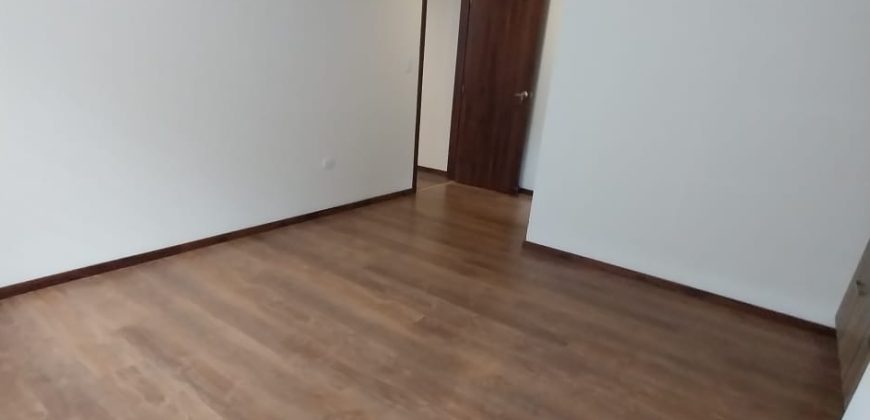 Vendo, Moderna, Suite, Sin Amoblar, Parqueadero, Bodega. Sector El Batán