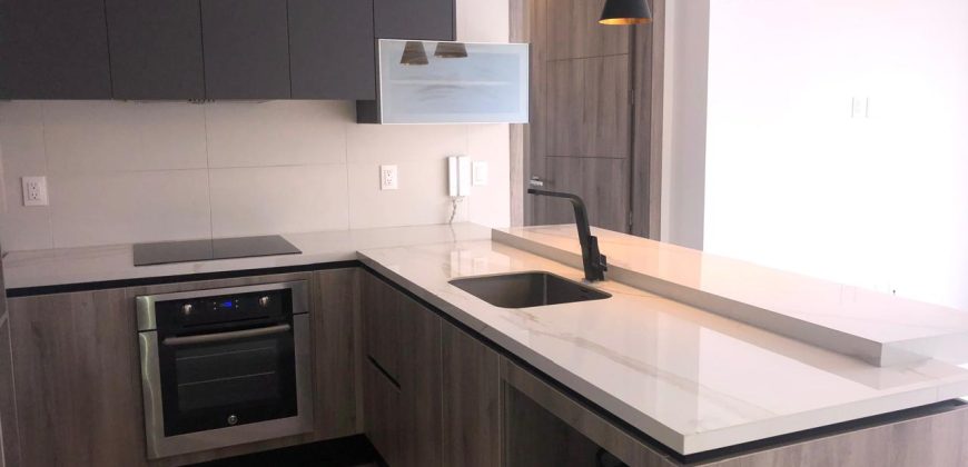 Rento Suite, Moderna, Un Dormitorio, Sin Amoblar, Parqueadero, Bodega. Sector La Carolina