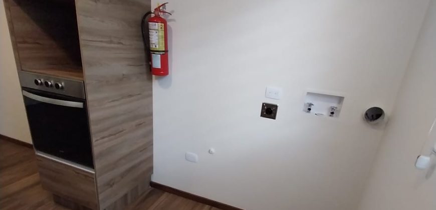 Vendo, Moderna, Suite, Sin Amoblar, Parqueadero, Bodega. Sector El Batán