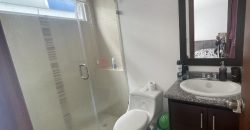 Vendo Departamento, Dos Dormitorios, Parqueadero, Bodega. Sector Rumipamba