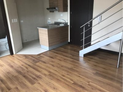 Vendo Suite (Loft), Un Dormitorio, Parqueadero, Bodega. Sector Rumipamba