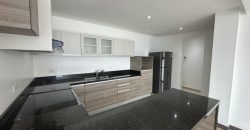Rento Departamento, Tres Dormitorios, 4 baños. Sector El Batán