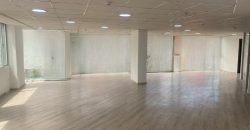 Rento Oficina, Sin Amoblar, Piso Alto. Sector La Carolina