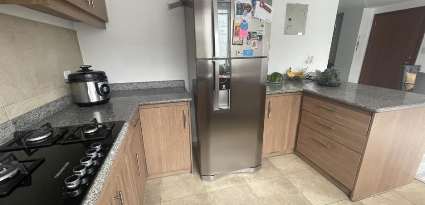 Vendo Departamento, Dos Dormitorios, Parqueadero, Bodega. Sector Rumipamba