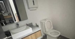 Vendo Moderna, Oficina, Sin Amoblar, Balcón, Piso Alto, Parqueaderos. Sector La Carolina