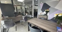 Vendo Moderna, Oficina, Sin Amoblar, Balcón, Piso Alto, Parqueaderos. Sector La Carolina