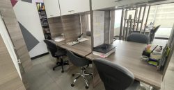 Vendo Moderna, Oficina, Sin Amoblar, Balcón, Piso Alto, Parqueaderos. Sector La Carolina