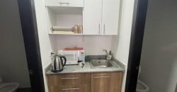 Vendo Moderna, Oficina, Sin Amoblar, Balcón, Piso Alto, Parqueaderos. Sector La Carolina