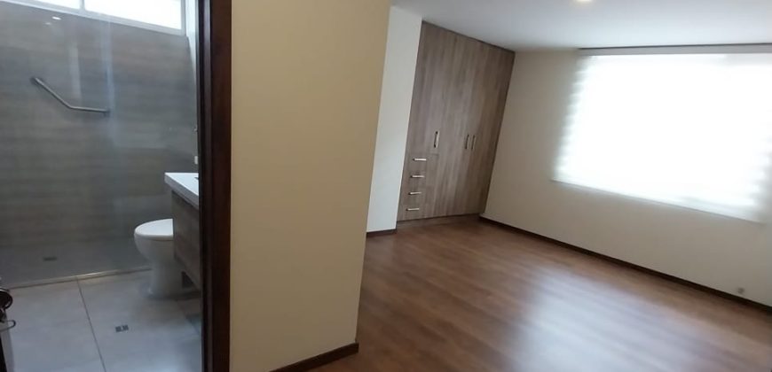 Vendo, Moderna, Suite, Sin Amoblar, Parqueadero, Bodega. Sector El Batán