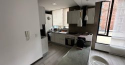 Rento Departamento, Dos Dormitorios, Sin Amoblar, Parqueadero. Sector La Carolina