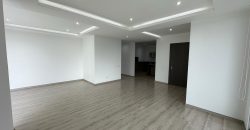 Rento Departamento, Tres Dormitorios, 4 baños, Terraza. Sector El Batán