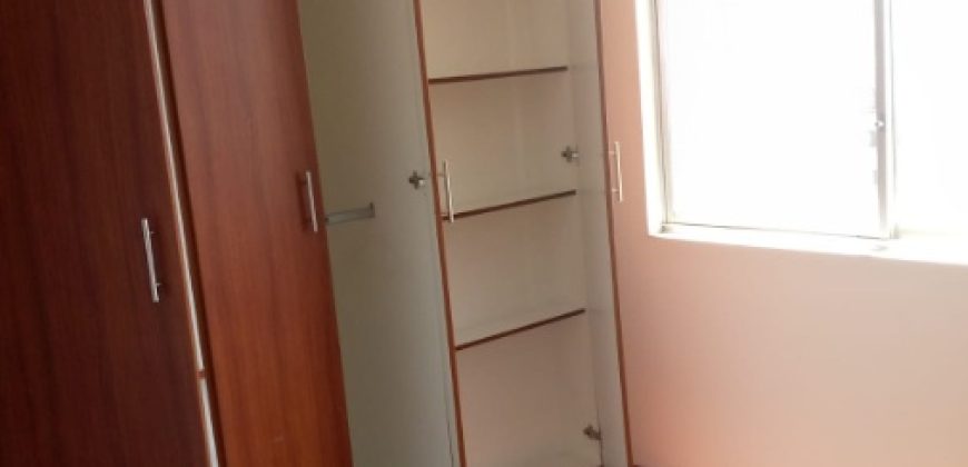 Rento Departamento, Tres Dormitorios, Sin Amoblar, Parqueadero, Bodega. Sector Quicentro