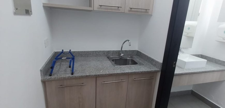 Rento Oficina, Amoblada, Parqueadero. Sector El Batán