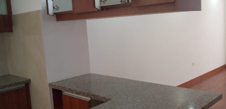 Rento Departamento, Tres Dormitorios, Sin Amoblar, Parqueadero, Bodega. Sector Quicentro