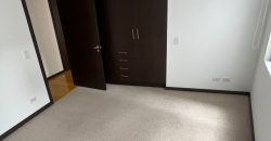 Rento Departamento, Dos Dormitorios, Sin Amoblar, Parqueadero, Bodega. Sector La Carolina