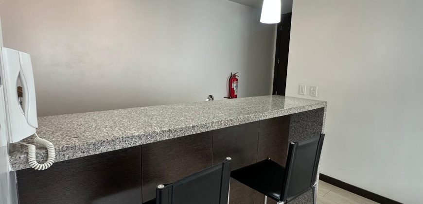 Rento Suite, Amoblada, Un Dormitorio, Parqueadero, Bodega. Sector Bellavista