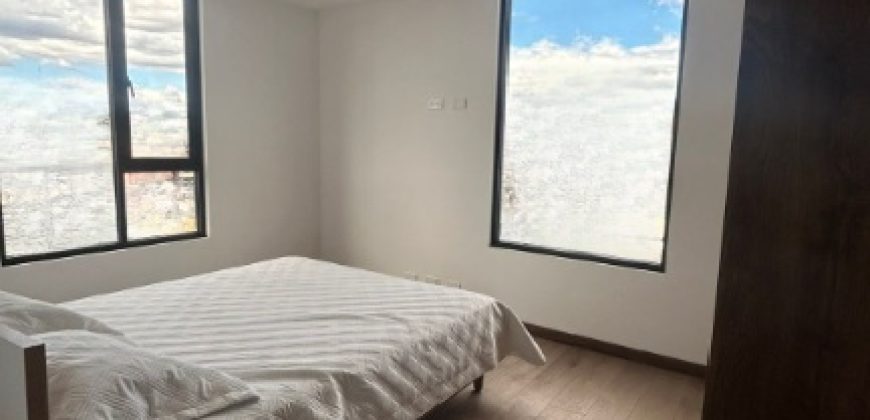 Rento Departamento, Tres Dormitorios, A Estrenar, Sin Amoblar, Línea Blanca. Sector Quicentro