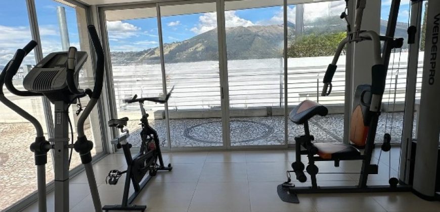 Rento Suite, Amoblada, Un Dormitorio, Parqueadero, Bodega. Sector Bellavista