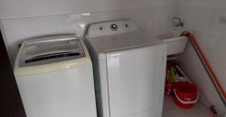 Rento Departamento, Amoblado, Tres Dormitorios, Parqueaderos. Sector la Carolina