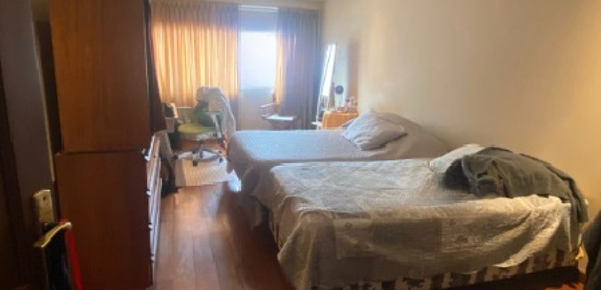 Rento Departamento, Amoblado, Cuatro Dormitorios, Parqueadero. Sector La Carolina