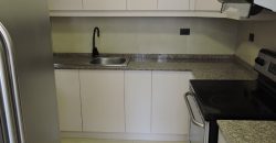 Vendo Departamento, Tres Dormitorios, Parqueaderos. Sector Bossano