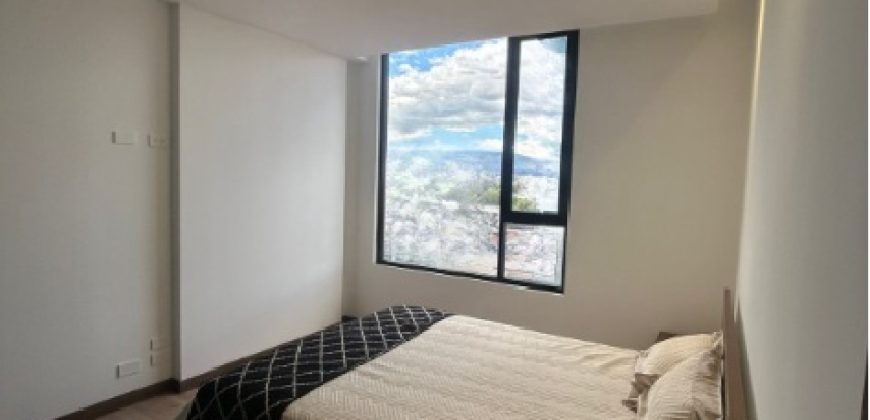 Rento Departamento, Tres Dormitorios, A Estrenar, Sin Amoblar, Línea Blanca. Sector Quicentro