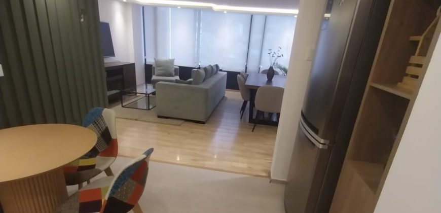 Rento Departamento, Amoblado, Tres Dormitorios. Sector La Carolina