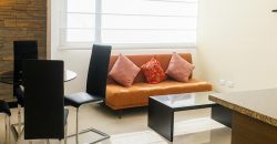 Vendo Suite, Amoblada, Un Dormitorio, Parqueadero. Sector Los Granados