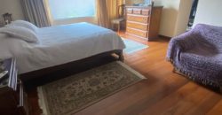 Rento Departamento, Amoblado, Cuatro Dormitorios, Parqueadero. Sector La Carolina