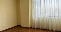 Vendo Departamento, Dos Dormitorios, Parqueadero, Bodega. Sector La Whymper