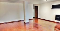 Vendo Departamento, Dos Dormitorios, Parqueadero, Bodega. Sector La Floresta