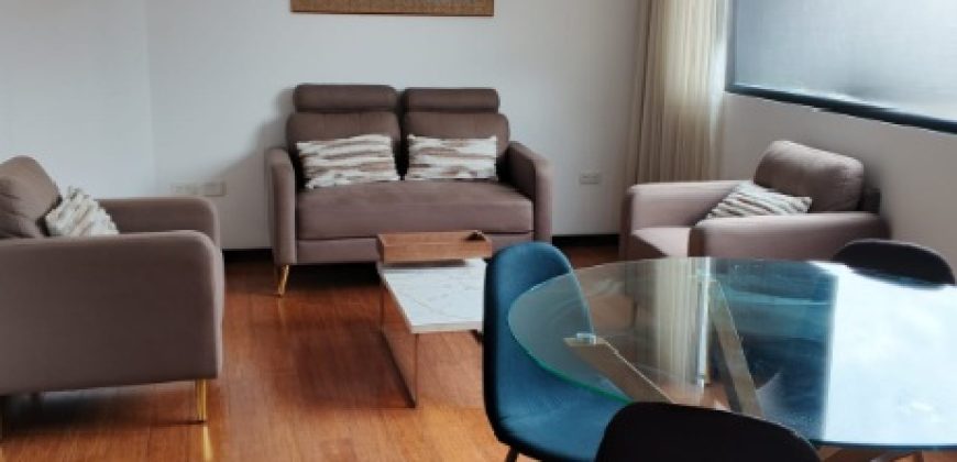 Rento/Vendo, Departamento, Dos Dormitorios, Amoblado, Parqueadero. Sector La Carolina