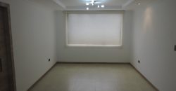 Vendo Departamento, Tres Dormitorios, Parqueaderos. Sector Bossano